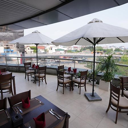Netland Westlake Legacy Suites Hanoi Esterno foto