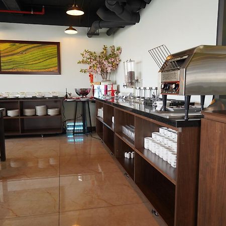 Netland Westlake Legacy Suites Hanoi Esterno foto